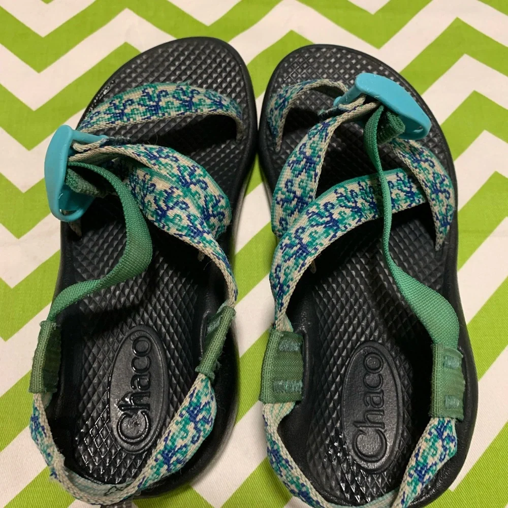 Girls Chaco sandals 2